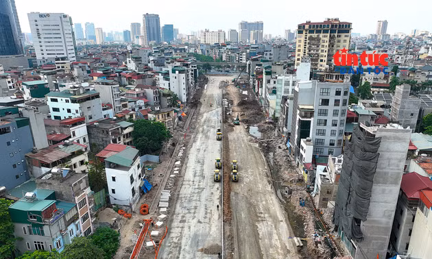 Vành đai 2,5 đoạn Cầu Giấy tăng tốc, dự kiến thông xe kỹ thuật dịp 10/10.