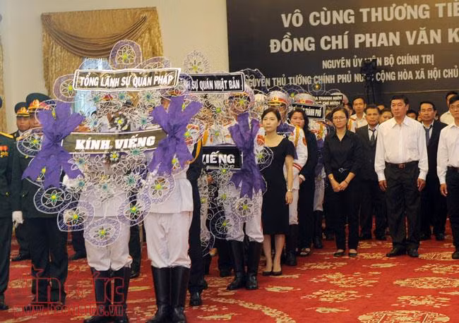 Các đoàn đại biểu quốc tế đến viếng nguyên Thủ tướng Phan Văn Khải ảnh 5