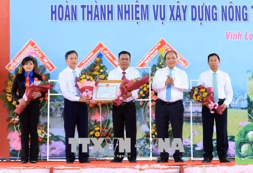 Thủ tướng trao Quyết định công nhận thị xã Bình Minh (Vĩnh Long) là 'nông thôn mới' ảnh 1
