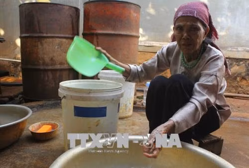 Nước giếng của một hộ dân tại Buôn Ma Thuột nóng lên bất thường là do nhiễm điện ảnh 1