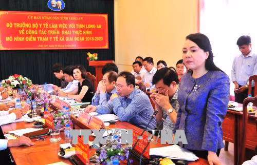 Bộ trưởng Bộ Y tế thị sát mô hình điểm trạm y tế tại Long An ảnh 1