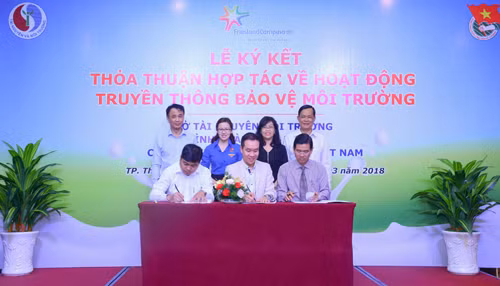 Bình Dương và FrieslandCampina Việt Nam ký kết thỏa thuận hợp tác ảnh 1