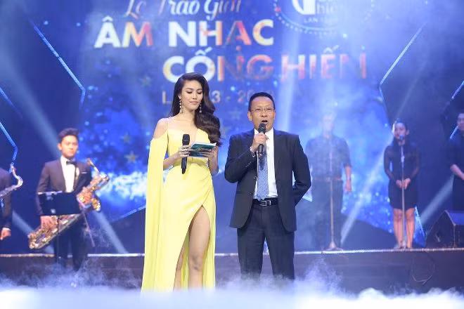 Ba cú đúp xứng đáng trong Giải thưởng Âm nhạc Cống hiến mùa thứ 13 ảnh 10