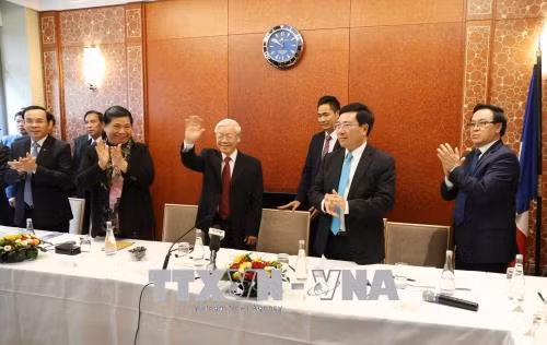 Tổng Bí thư Nguyễn Phú Trọng gặp gỡ trí thức trẻ Việt Nam tại Pháp ảnh 1