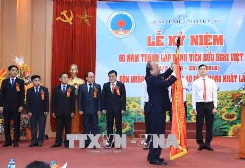 Thủ tướng: Bệnh viện Hữu nghị cần trở thành Trung tâm kỹ thuật cao hàng đầu đất nước ảnh 1