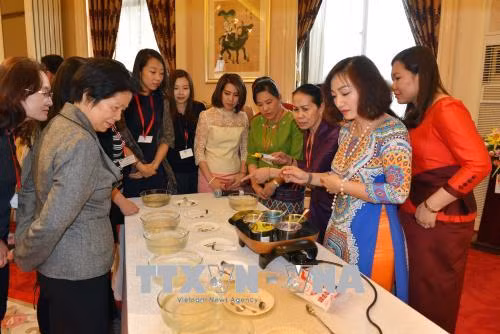 Giao lưu phụ nữ ASEAN và quảng bá văn hóa Việt Nam tại Trung Quốc ảnh 1