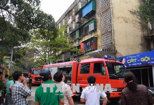  Cháy chung cư 4 tầng ở TP Vinh, người dân một phen hoảng loạn ảnh 1
