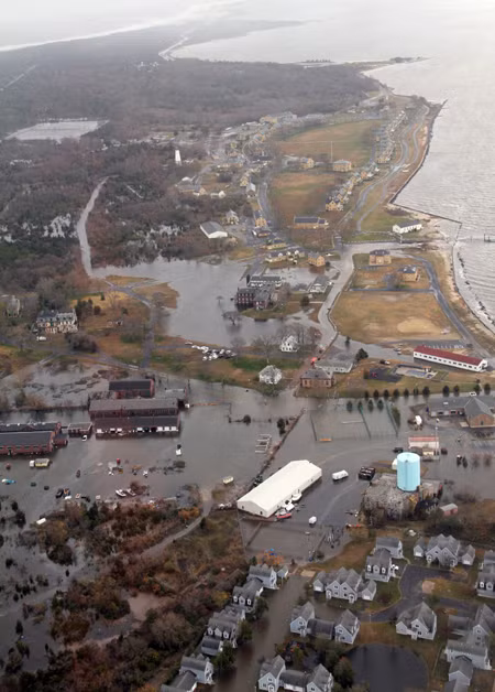 Mỹ và Canada khắc phục hậu quả bão Sandy ảnh 6