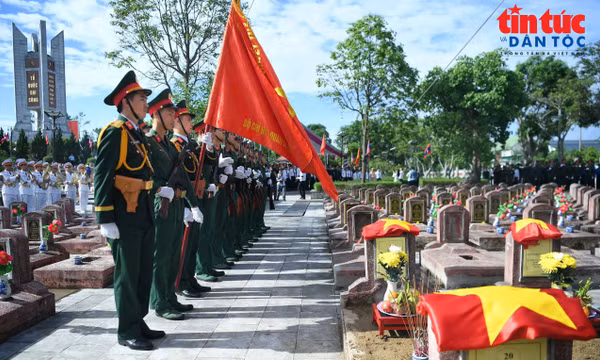 Các mẫu sinh phẩm được Tổ y tế kiểm tra cẩn thận, kỹ lưỡng nhằm phục vụ hiệu quả cho công tác xét nghiệm ADN.