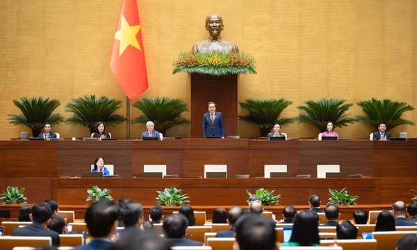 Quốc hội đặt quyền và lợi ích của người dân lên trên hết, trước hết