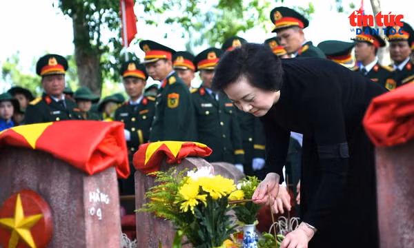 Quân khu 4 thực hiện tốt tìm kiếm, quy tập hài cốt liệt sĩ
