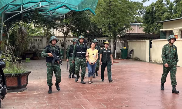 Bài 1: Từ chiến trường ngoại biên đến bình yên bản làng