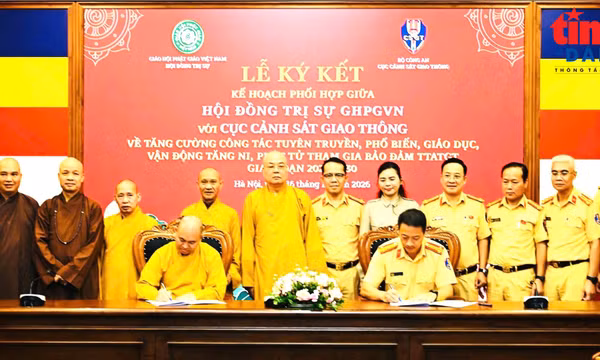 Tăng cường tuyên truyền pháp luật về giao thông cho các tăng ni, phật tử