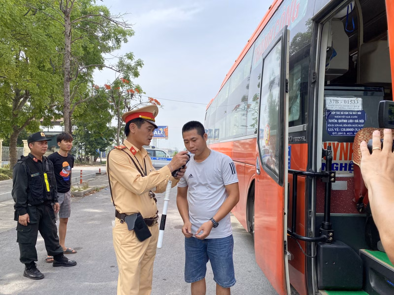 Chú thích ảnh