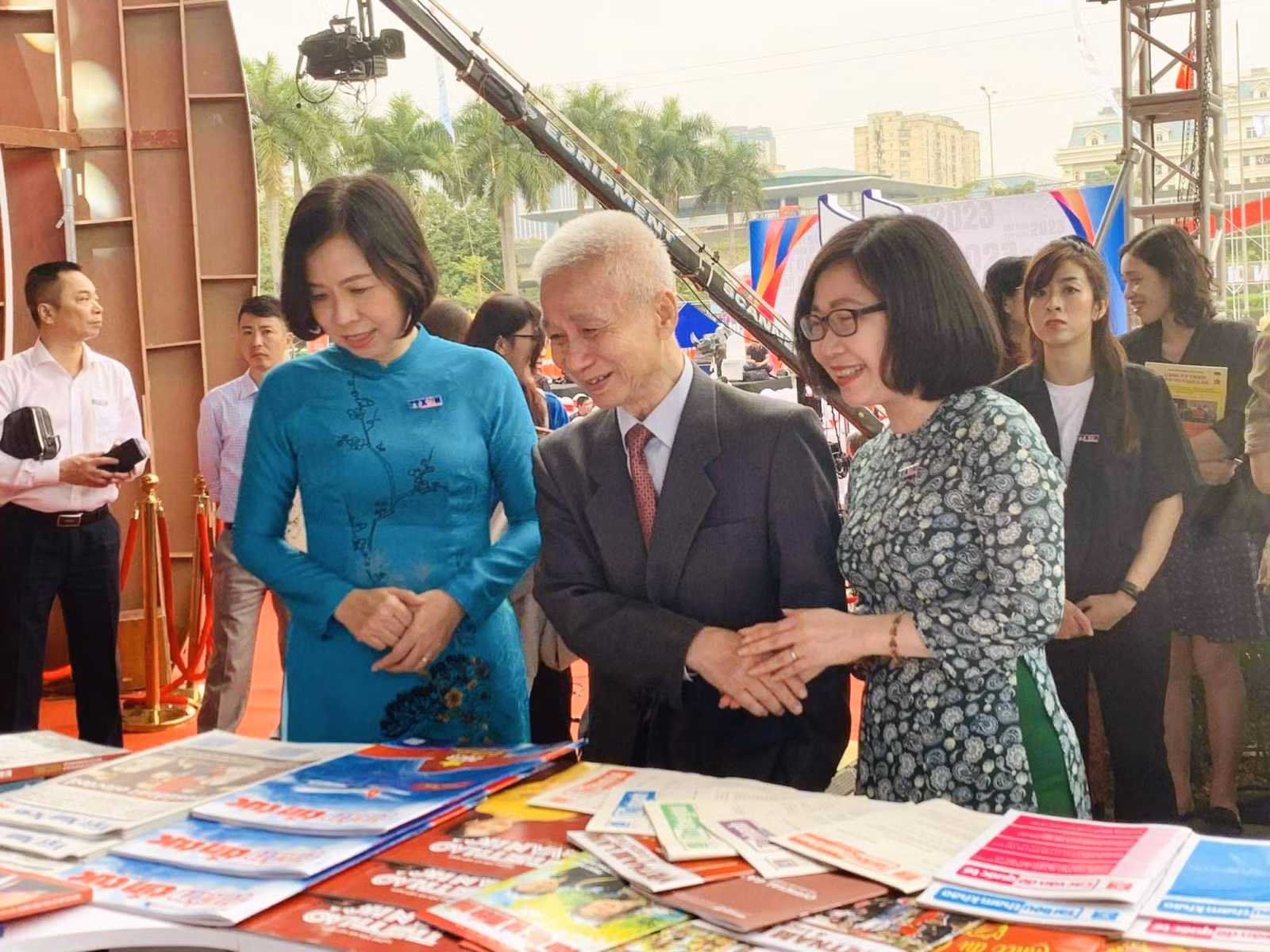 Chú thích ảnh