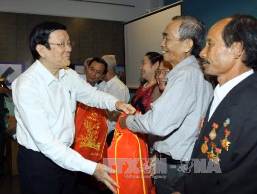 Chủ tịch nước dự họp mặt đầu Xuân Bính Thân của Ban Liên lạc tù binh Việt Nam ảnh 1