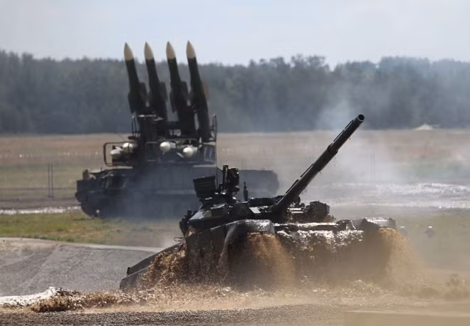 Dũng mãnh dàn xe tăng T-90 ảnh 7