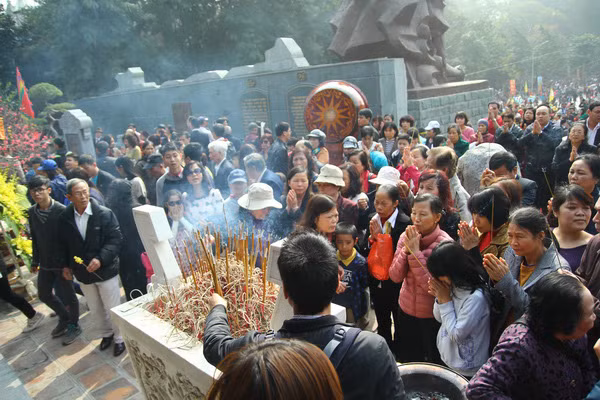 Hàng nghìn người dân dự lễ hội gò Đống Đa 2016 ảnh 14