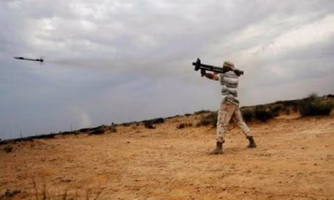 IS bắn hạ trực thăng quân sự Iraq ảnh 1