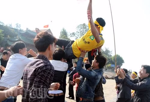 Đầu năm khai hội đua thuyền ảnh 10