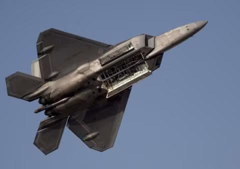 Mỹ đưa "ác điểu" F-22 tới Hàn Quốc ảnh 1