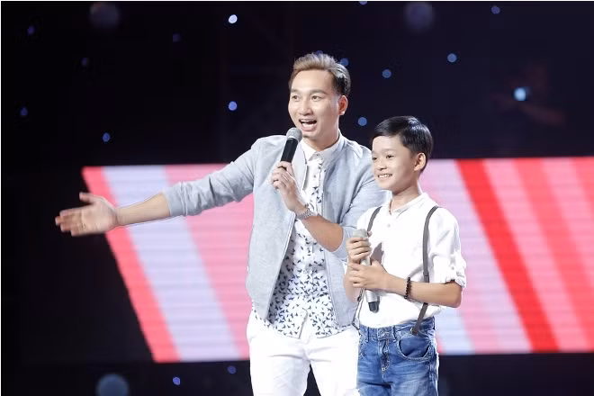 Trực tiếp tập 2 The Voice Kids - Giọng hát Việt nhí 2017 ảnh 25