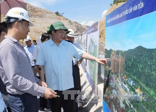 Phó Thủ tướng Vương Đình Huệ thị sát Khu Hành chính - Kinh tế đặc biệt Vân Đồn ảnh 2