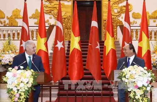 Thủ tướng Thổ Nhĩ Kỳ thăm chính thức Việt Nam và hội đàm với Thủ tướng Nguyễn Xuân Phúc ảnh 2