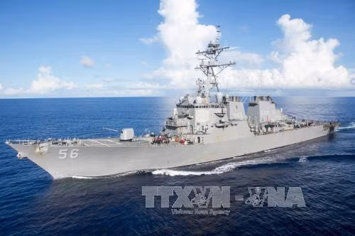 Malaysia điều tra đặc biệt vụ tàu khu trục Mỹ va chạm tàu hàng ảnh 1