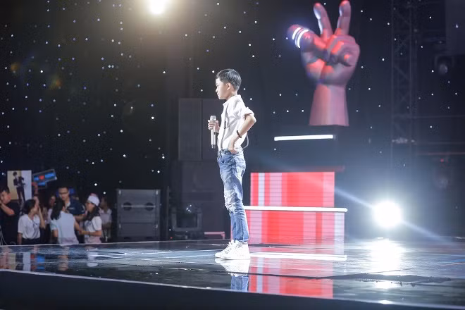 The Voice Kids 2017: 'Hoàng tử dân ca' Tâm Hào về với team Vũ Cát Tường ảnh 1