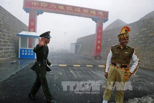 Ấn Độ và Trung Quốc nhất trí rút quân khỏi Doklam ảnh 1