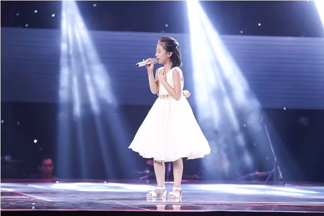 Trực tiếp tập 3 The Voice Kids- Giọng hát Việt nhí 2017: Vũ Cát Tường thắng lớn, Soobin Hoàng Sơn 'ế' thê thảm ảnh 17