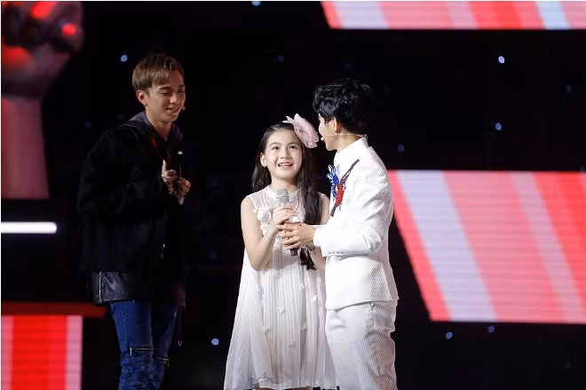 The Voice Kids 2017: Soobin không ngại dùng lợi thế 'hoàng tử' để giành được 'công chúa' Gia Hân ảnh 7