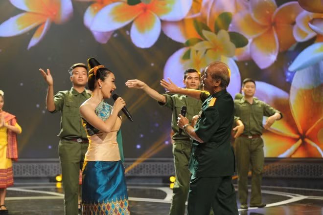 20h tối nay: 'Giai điệu tự hào tháng 8: Gặp nhau trên đỉnh Trường Sơn' ảnh 6