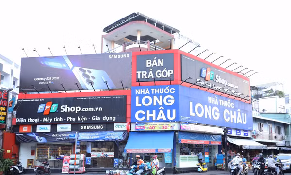 FPT Retail hai năm liên tiếp được Forbes Việt Nam vinh danh trong Top 50 Công ty niêm yết tốt nhất