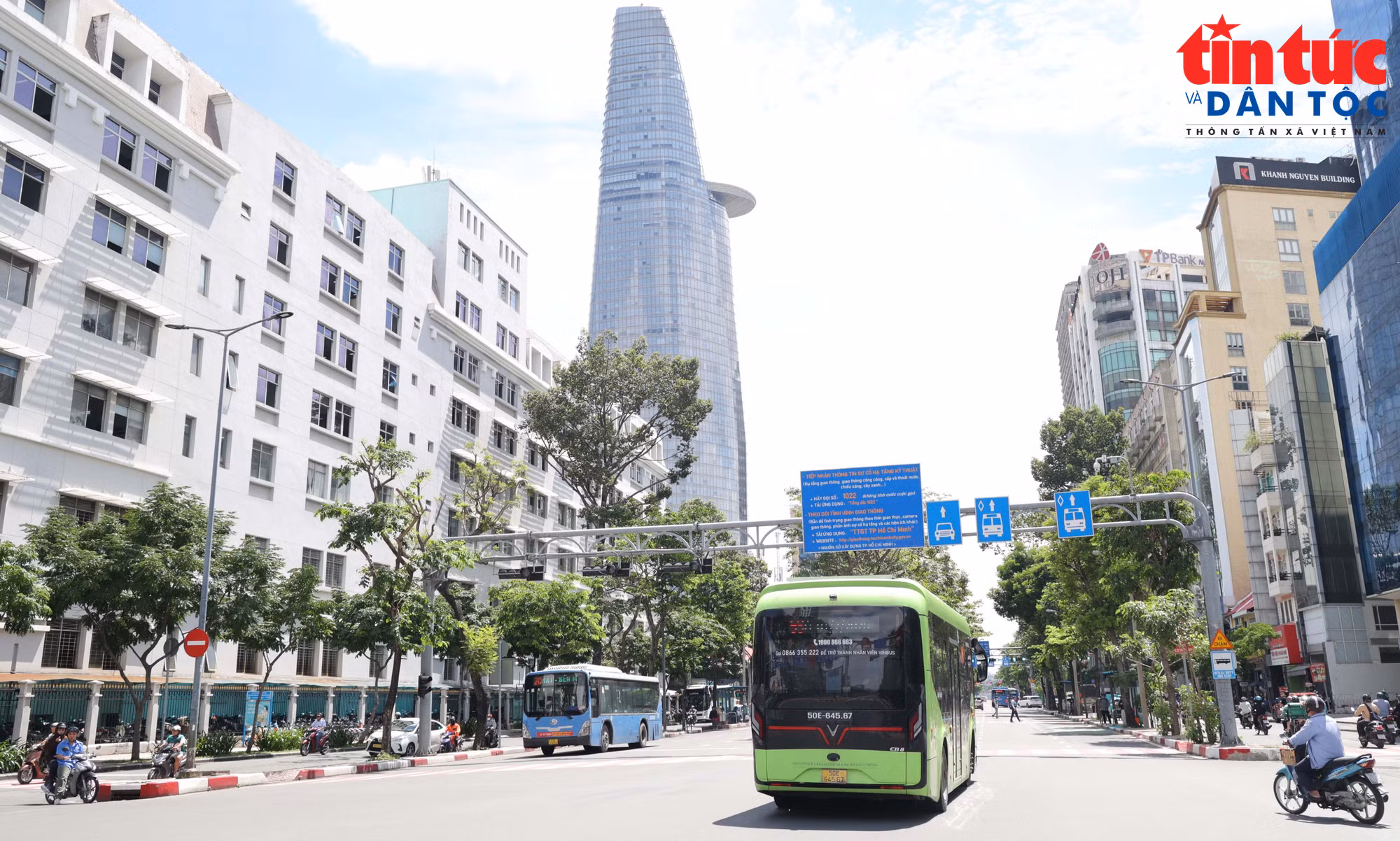 baotintuc_tr_xe10-7490.jpg