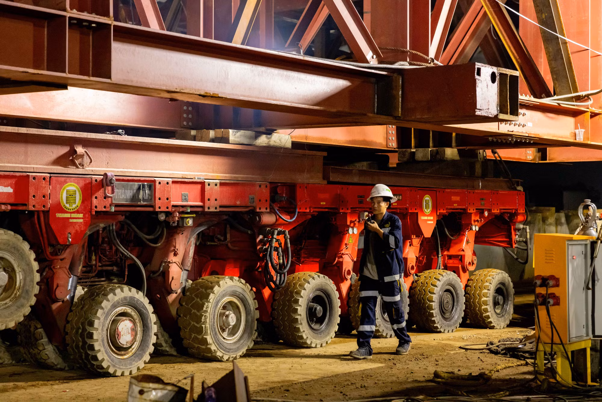 he-thong-spmt-nang-do-cau-kien-cau-di-bo.jpg