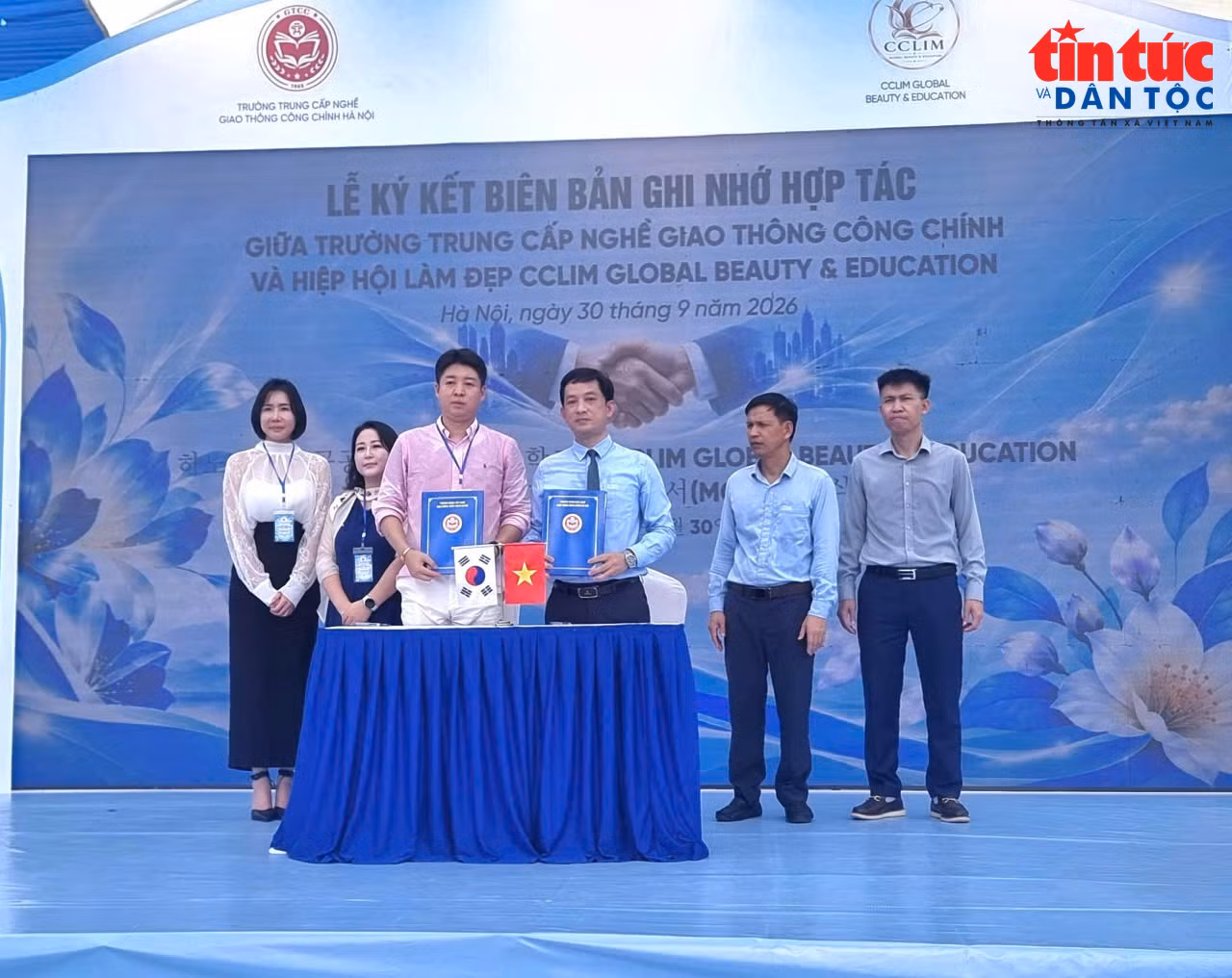 baotintuc_tr_kethopvieclam300926-1.jpg