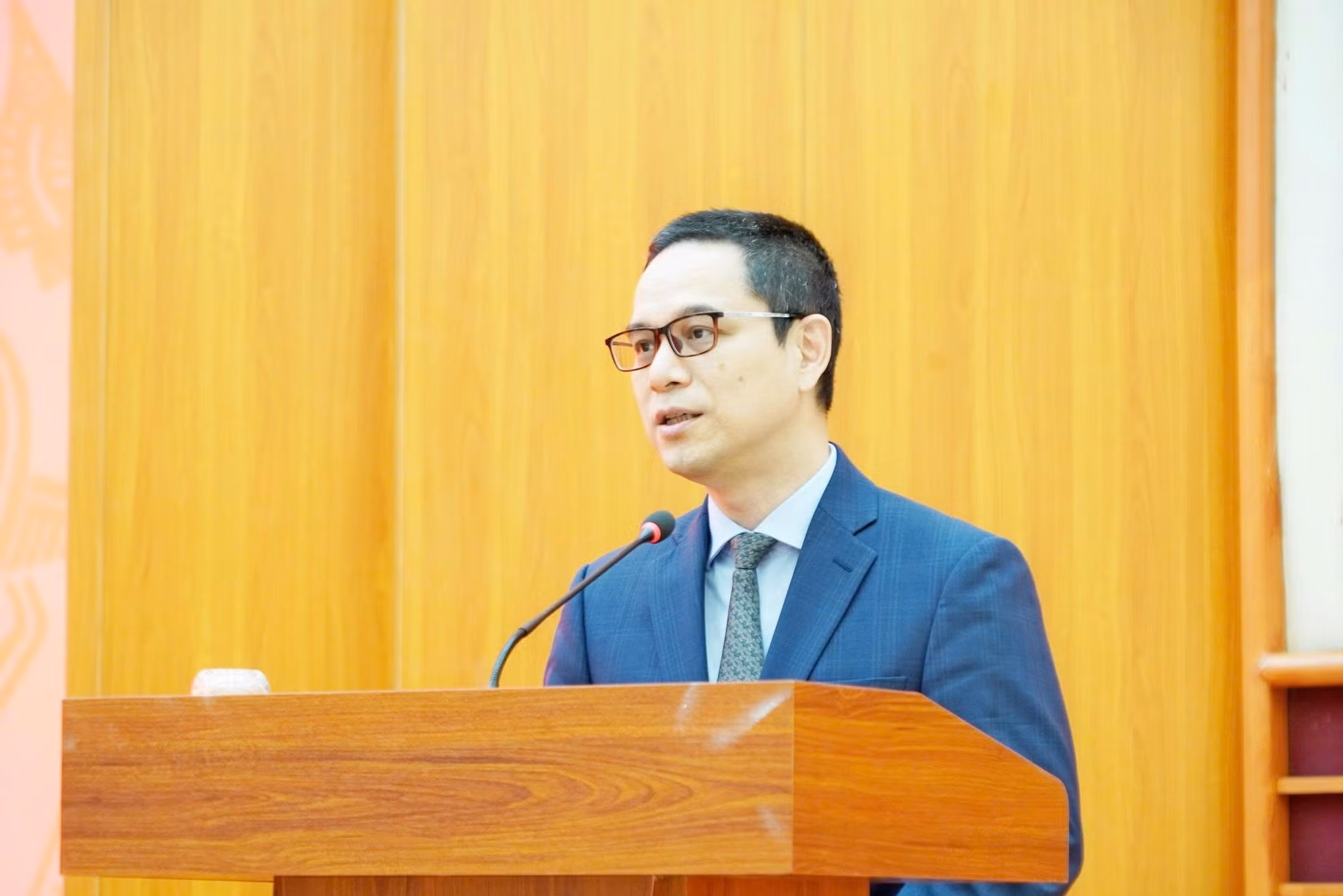 Đồng chí PGS.TS. Tạ Minh Tuấn, Phó Chủ tịch Viện Hàn lâm phát biểu nhận nhiệm vụ tại Hội nghị.