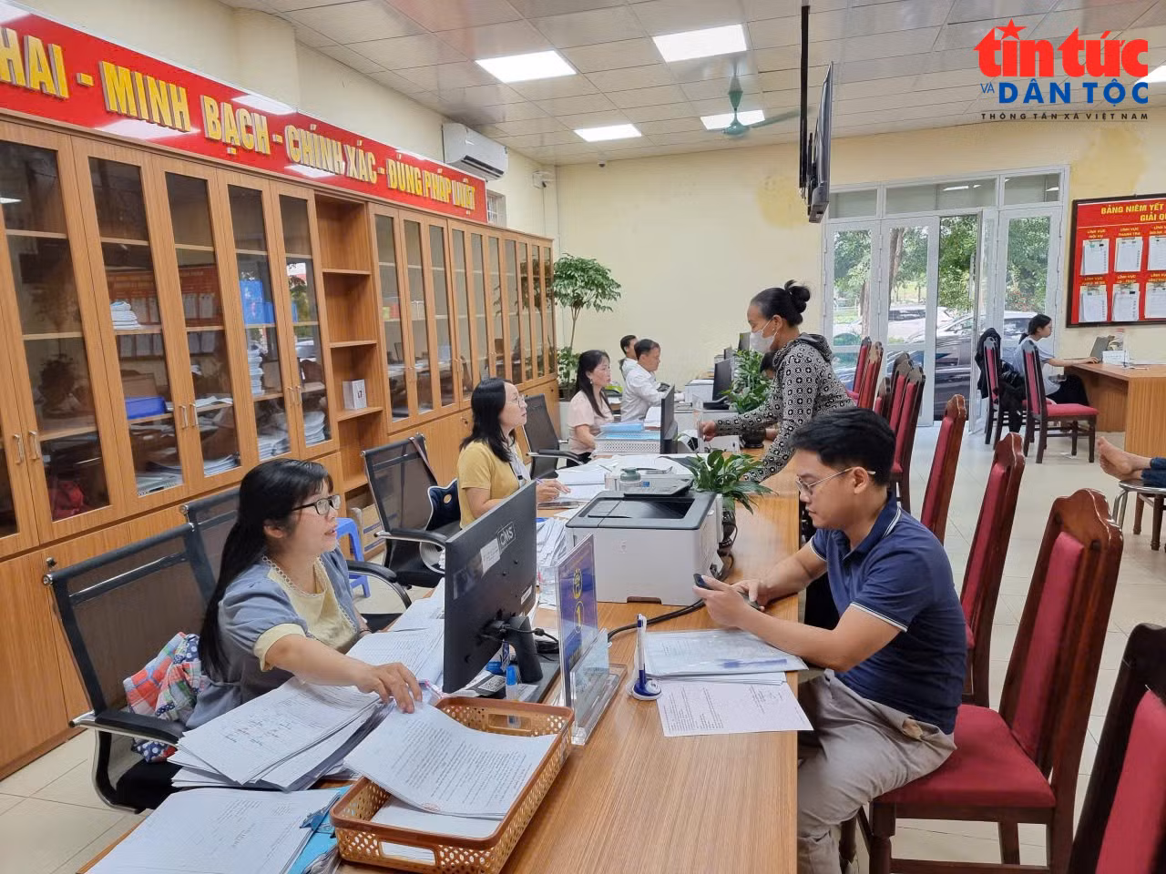 baotintuc_tr_xalienminh270926.jpg
