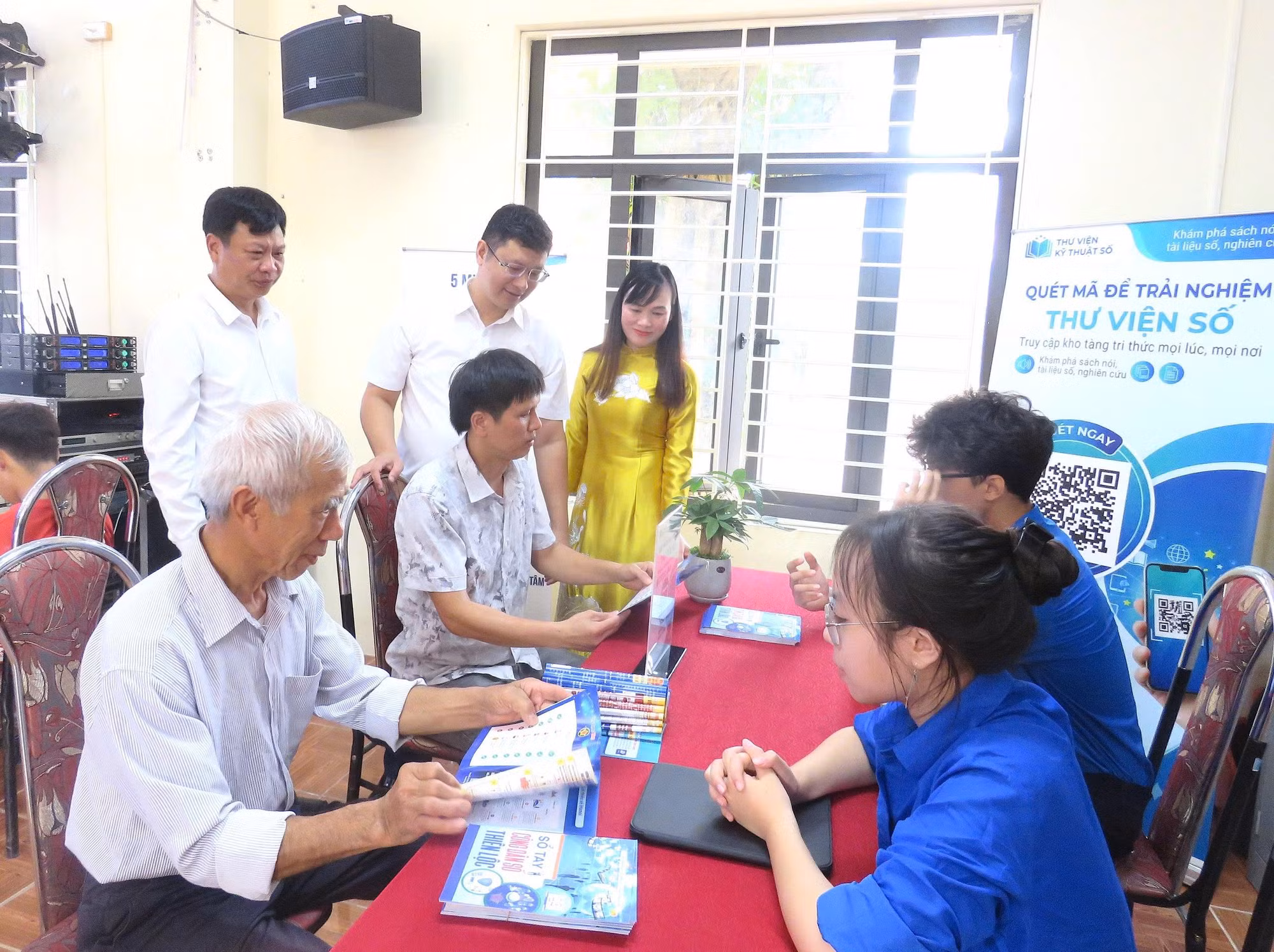 Nhà văn hóa gắn với chuyển đổi số với lực lượng thanh niên là lực lượng xung kích.