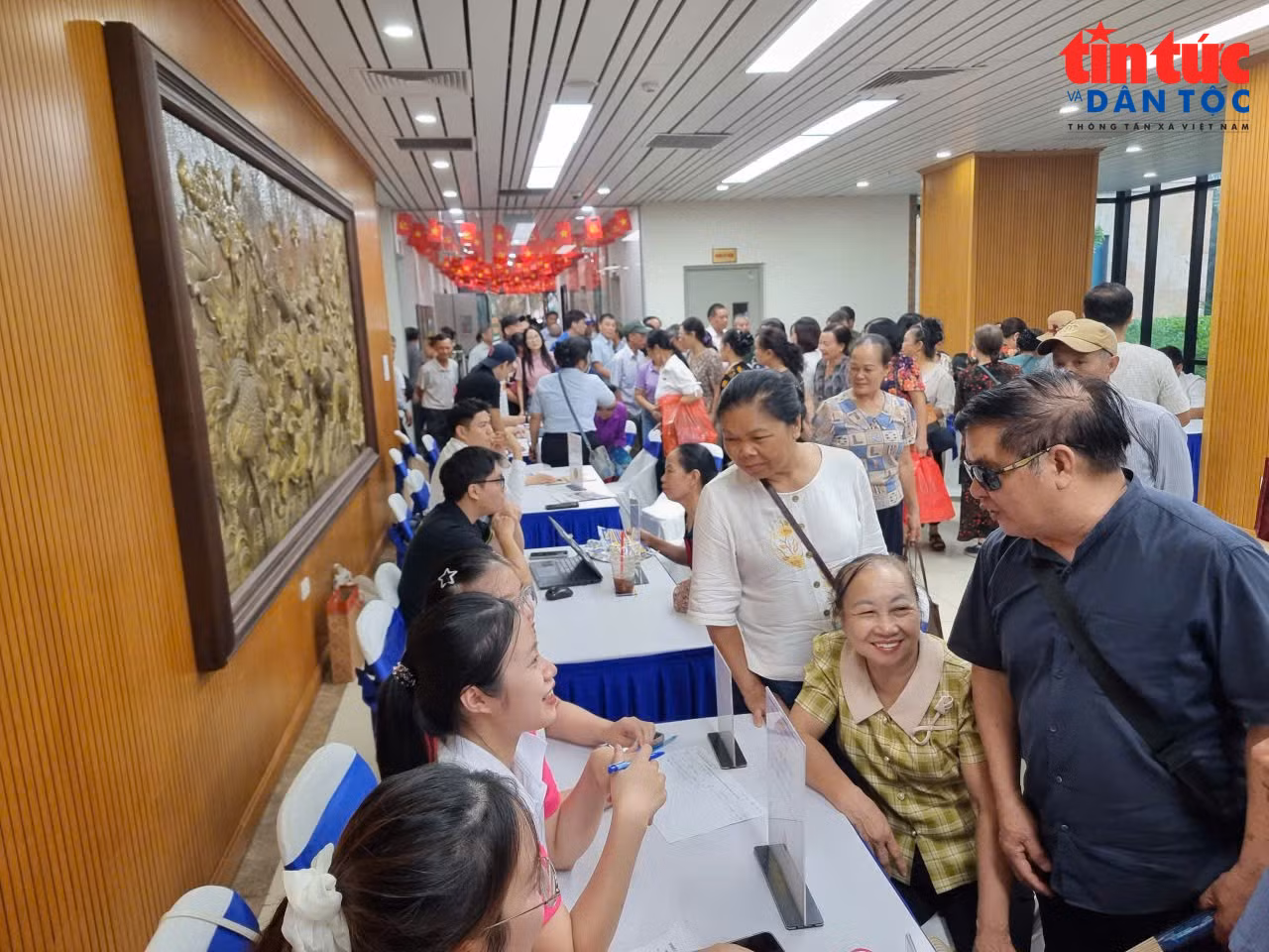 baotintuc_tr_nguoicaotuoi011026-1.jpg