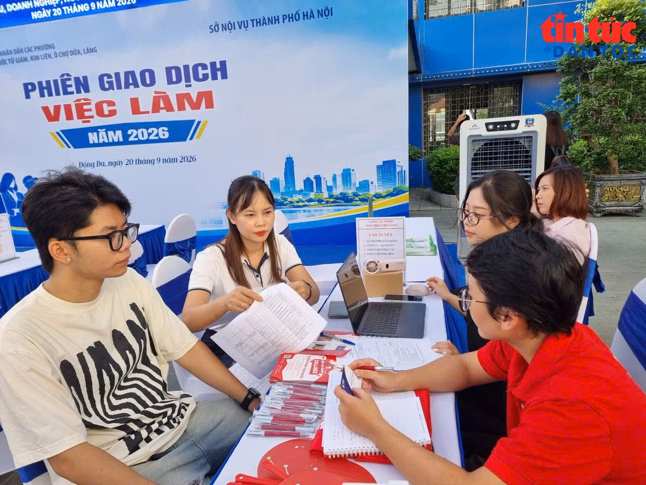 baotintuc_tr_vieclamdongda200926-1.jpg