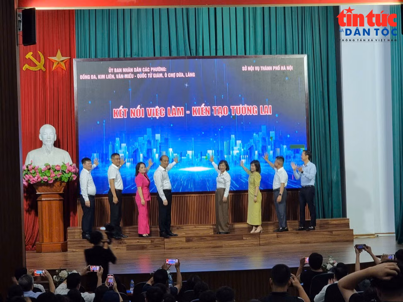 baotintuc_tr_vieclamdongda200926-4.jpg