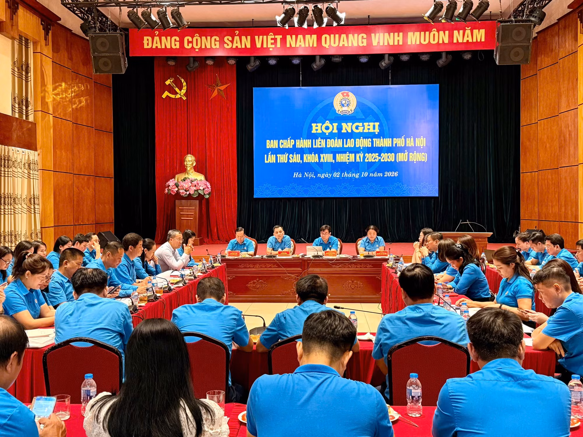congdoanhanoi021026.jpg