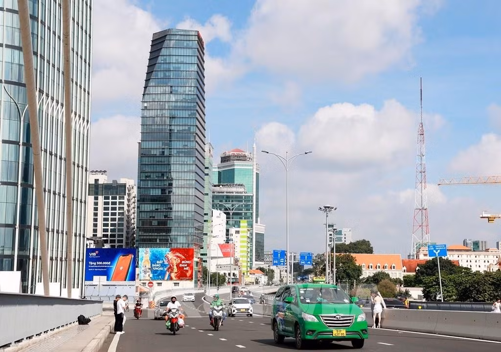 Thị trường văn phòng cho thuê ở Thành phố Hồ Chí Minh có tỉ lệ trống tăng cao nhất trong 12 năm qua. Ảnh minh họa: Hồng Đạt/TTXVN