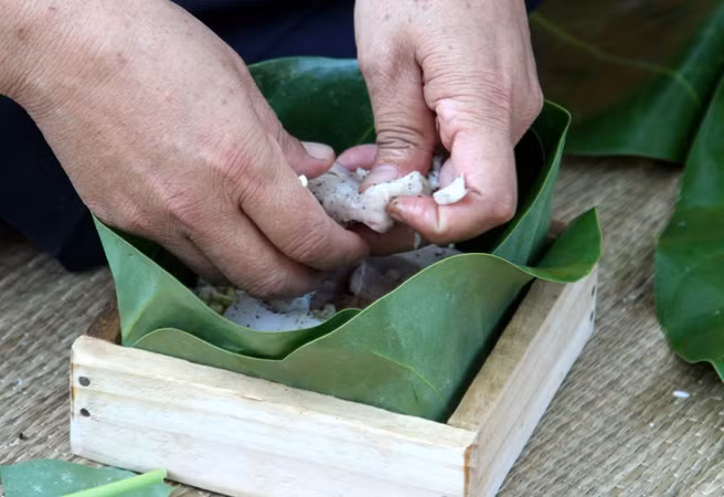  Hương vị bánh chưng gói lá bàng vuông ảnh 2