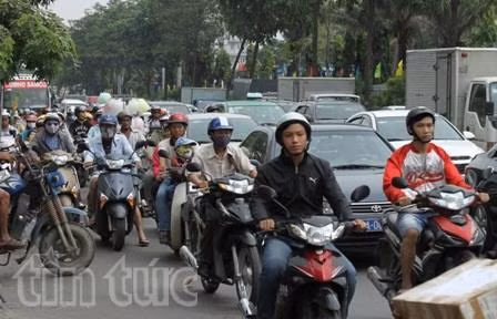 Bến xe đông nghẹt người về quê đón Tết ảnh 5