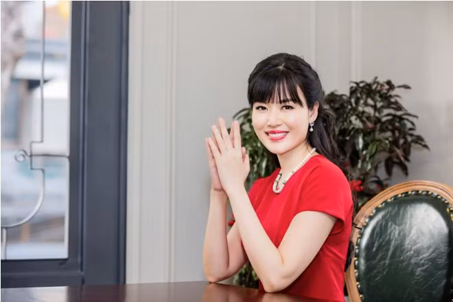 Hoa hậu Thu Thuỷ tiết lộ bí quyết 'không tuổi' mùng 1 Tết Đinh Dậu 2017 ảnh 1