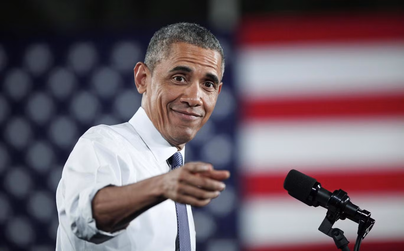 Thợ cắt tóc tiết lộ bí mật chăm sóc tóc ông Obama suốt 20 năm ảnh 1